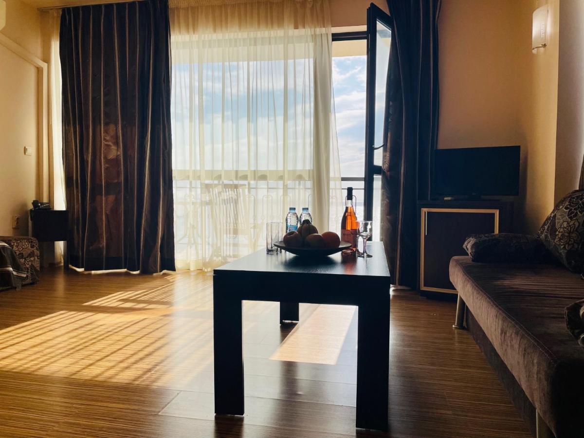 At The American'S Hotel Pomorie Esterno foto