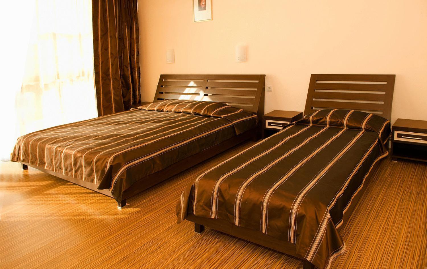 At The American'S Hotel Pomorie Esterno foto